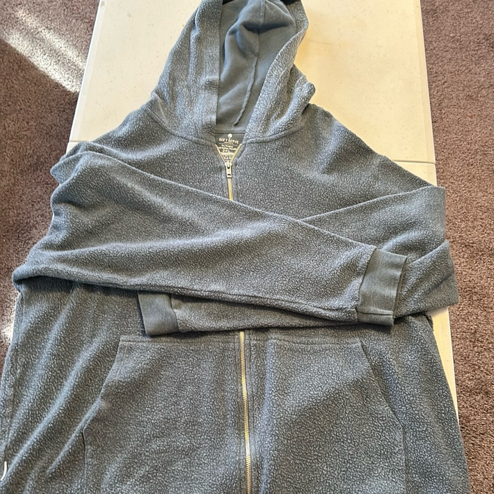 Soft serve size XXL zip up jacket